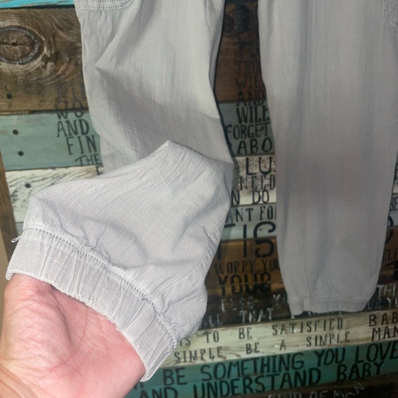 Sonoma High Rise Cargo Ankle Crop Jogger Pants 10 - Picture 5 of 9